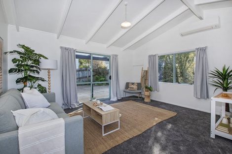 Photo of property in 2/35 Station Road, Te Kamo, Whangarei, 0112