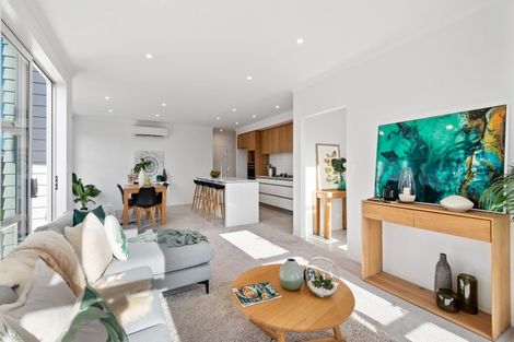 Photo of property in 17 Kukuwai Avenue, Red Beach, 0932