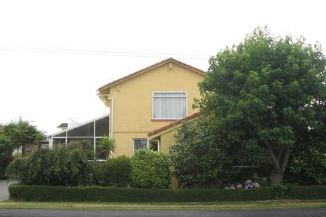 Photo of property in 32 Croziers Road, St Albans, Christchurch, 8052