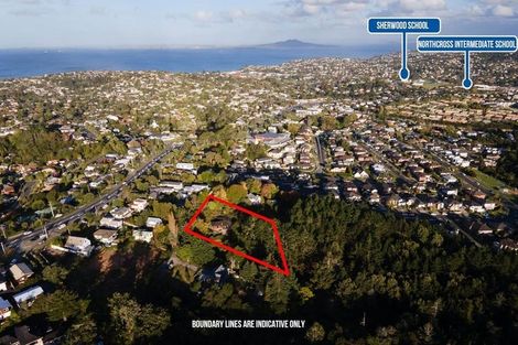 Photo of property in 1008c East Coast Road, Fairview Heights, Auckland, 0630