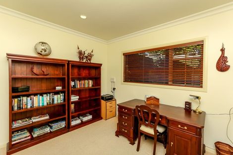 Photo of property in 43b Veale Road, Frankleigh Park, New Plymouth, 4371