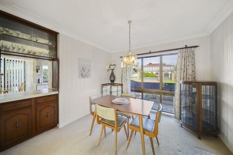 Photo of property in 9 Essington Place, Half Moon Bay, Auckland, 2012