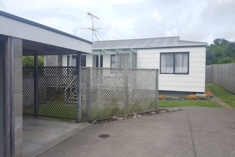 Photo of property in 2/40 Hillcrest Avenue, Hillcrest, Auckland, 0627