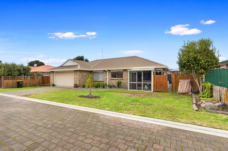 Photo of property in 72 Evans Road, Papamoa Beach, Papamoa, 3118