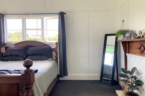 Photo of property in 13 Hutchins Street, Waitara, 4320