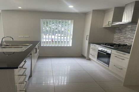 Photo of property in 10 Pipipi Crescent, Takanini, 2112