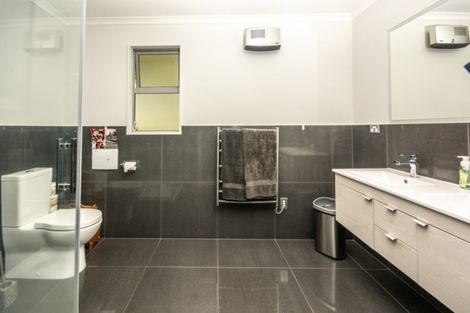 Photo of property in 26 Russell Street, Picton, 7220