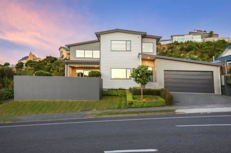 Photo of property in 129 Woodman Drive, Tawa, Wellington, 5028