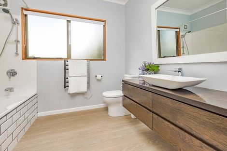 Photo of property in 175 Mcgregor Road, Clevedon, Papakura, 2582