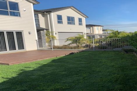Photo of property in 39 Point View Drive, East Tamaki Heights, Auckland, 2016