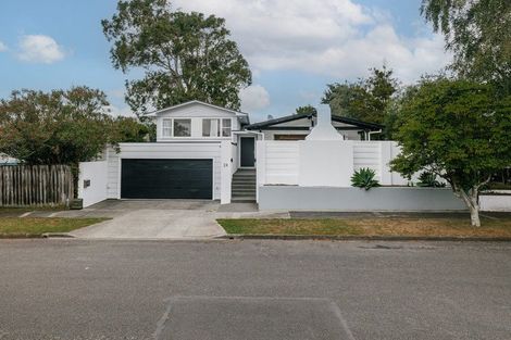 Photo of property in 24 Heatley Avenue, Hokowhitu, Palmerston North, 4410