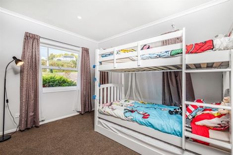 Photo of property in 365 Wairau Road, Totara Vale, Auckland, 0629