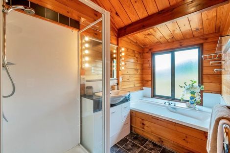 Photo of property in 2/18 Long Bay Drive, Torbay, Auckland, 0630