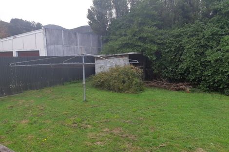 Photo of property in 15 Harrison Street West, Featherston, 5710