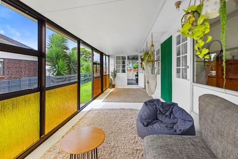 Photo of property in 19 Endeavour Avenue, Welcome Bay, Tauranga, 3112