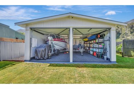 Photo of property in 20 Renata Road, Okiwi Bay, 7193