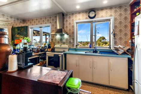 Photo of property in 22 The Crescent, Waihi Beach, 3611