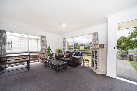 Photo of property in 5a Palliser Place, Milson, Palmerston North, 4414