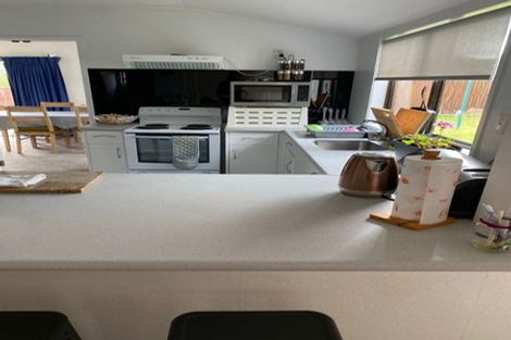 Photo of property in 17 Jillteresa Crescent, Half Moon Bay, Auckland, 2012