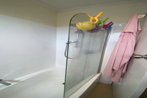 Photo of property in 65 Orams Road, Hillpark, Auckland, 2102