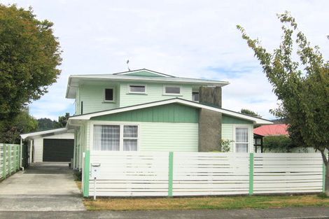 Photo of property in 19 Ruru Crescent, Heretaunga, Upper Hutt, 5018