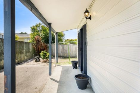 Photo of property in 106a Bruce Mclaren Road, Henderson, Auckland, 0612