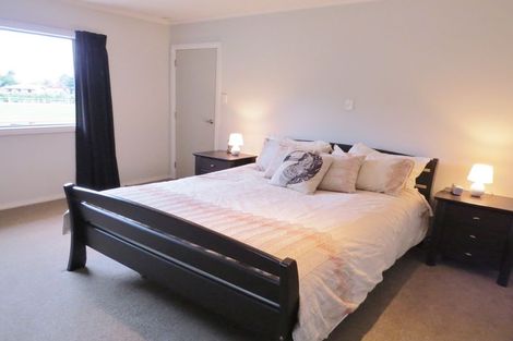 Photo of property in 89 Costley Street West, Carterton, 5713