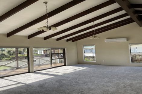 Photo of property in 39 Mack Place, Red Hill, Papakura, 2110