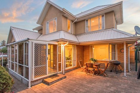 Photo of property in 89 Peer Street, Ilam, Christchurch, 8041