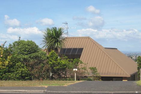 Photo of property in 9 High Road, Glenfield, Auckland, 0629