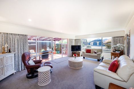 Photo of property in 17 Aintree Crescent, Awapuni, Palmerston North, 4412