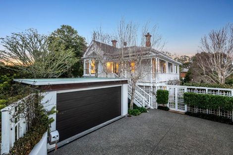 Photo of property in 73 Hinemoa Street, Birkenhead, Auckland, 0626