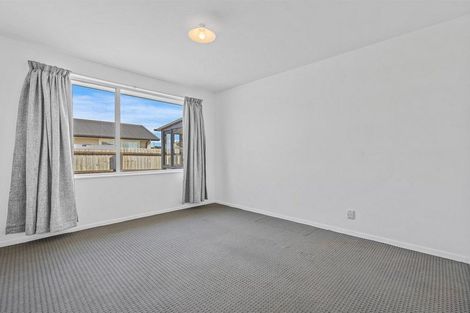 Photo of property in 1/37 Queenspark Drive, Parklands, Christchurch, 8083
