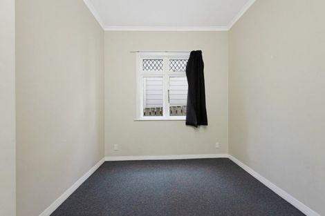 Photo of property in 82 Glenmore Street, Northland, Wellington, 6012