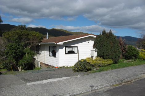Photo of property in 9 Naseby Grove, Wainuiomata, Lower Hutt, 5014