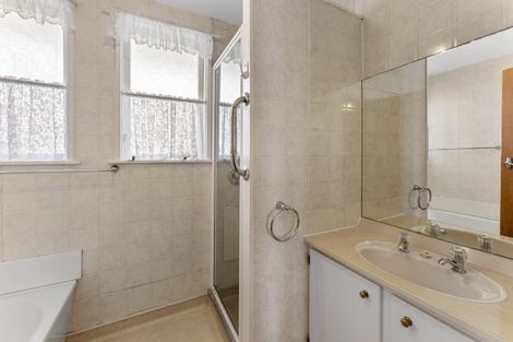 Photo of property in 44 Oregon Drive, Maoribank, Upper Hutt, 5018