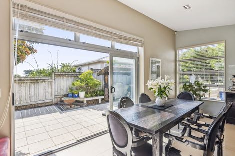 Photo of property in 11 Metzenthin Close, Raumati South, Paraparaumu, 5032