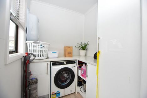 Photo of property in 13 Diamond Street, Carterton, 5713