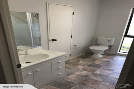 Photo of property in 12 Scandia Court, Hokowhitu, Palmerston North, 4410