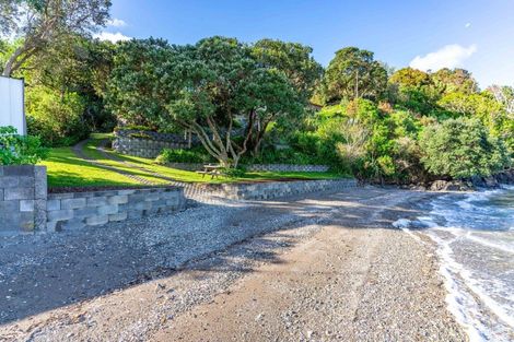Photo of property in 20 Manganese Point Road, Tamaterau, Whangarei, 0174