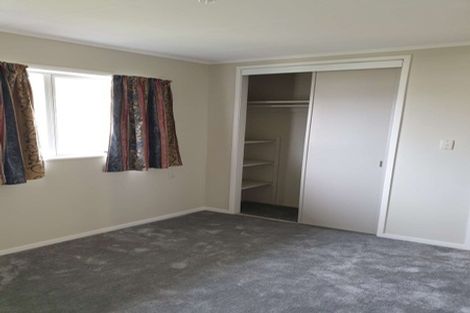 Photo of property in 2/35 Paramu Avenue, Birkdale, Auckland, 0626