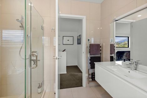 Photo of property in 1 Appin Court, Jacks Point, Queenstown, 9371