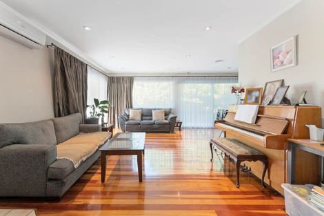 Photo of property in 88 Lawrence Crescent, Hillpark, Auckland, 2102