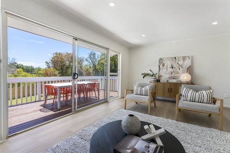 Photo of property in 12 Kiernan Place, Kelston, Auckland, 0602