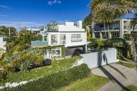 Photo of property in 15 The Strand, Takapuna, Auckland, 0622