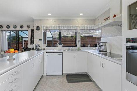 Photo of property in 1 Lotus Avenue, Mount Maunganui, 3116