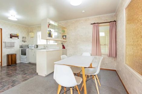 Photo of property in 2 Orsova Place, Lynfield, Auckland, 1042