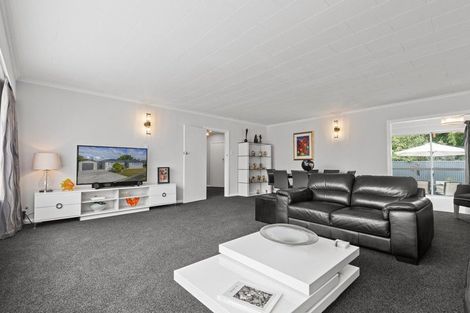 Photo of property in 2 Piper Place, Roslyn, Palmerston North, 4414