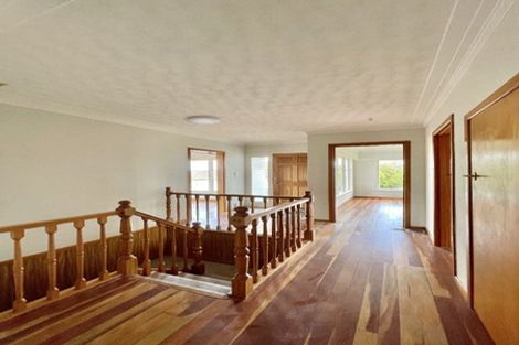 Photo of property in 3 Taha Road, Te Atatu South, Auckland, 0610