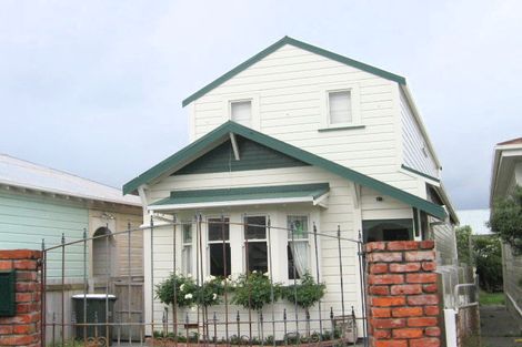 Photo of property in 111 Onepu Road, Lyall Bay, Wellington, 6022